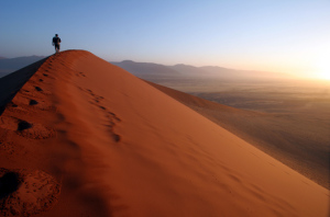 Kulala-Desert-Lodge-sunrise